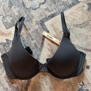 SKIMS Fits Everybody Bra